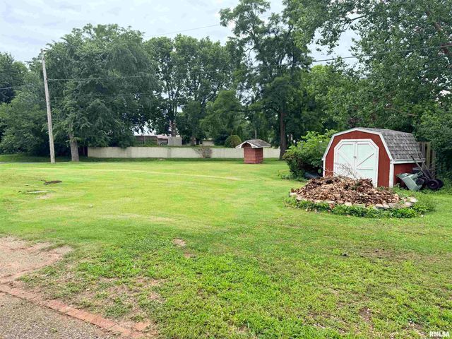 3302 E CEDAR HILLS Drive, Chillicothe, IL 61523