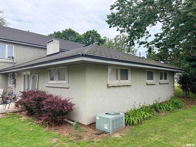 3302 E CEDAR HILLS Drive, Chillicothe, IL 61523