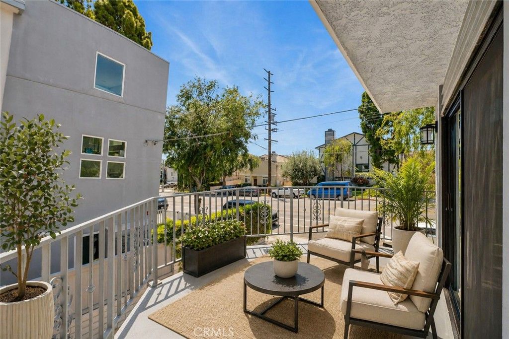 Image 14 of property listing at 2117 Grant Avenue 1, Redondo Beach, CA 90278