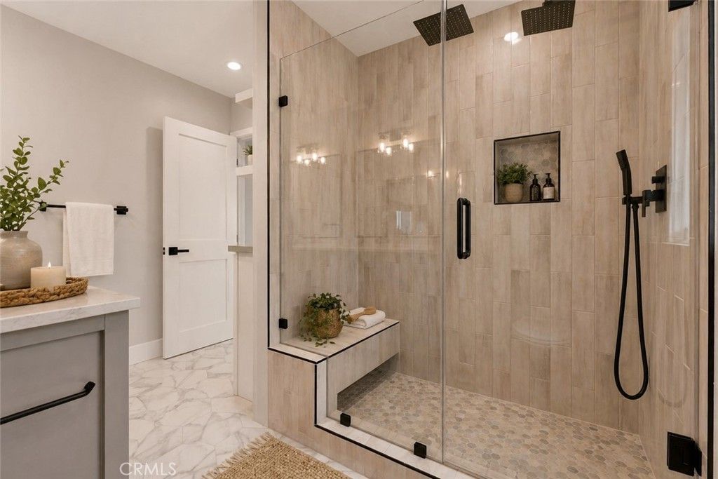 Image 31 of property listing at 2117 Grant Avenue 1, Redondo Beach, CA 90278