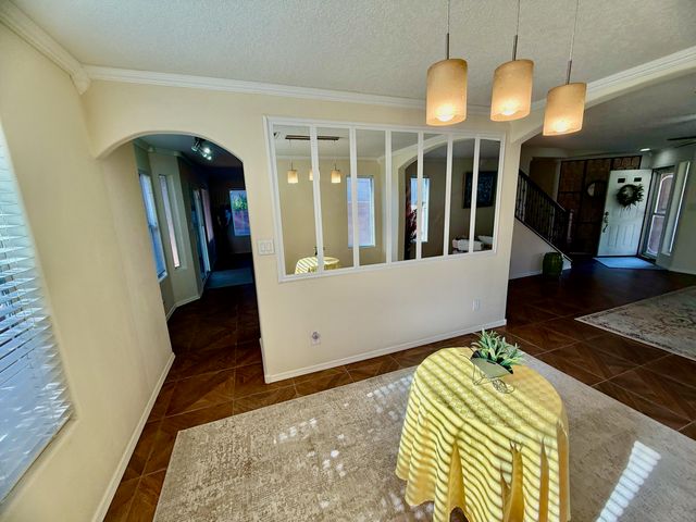 10909 Dream Weaver Drive NW, Albuquerque, NM 87114