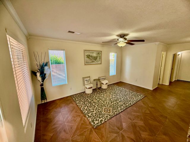 10909 Dream Weaver Drive NW, Albuquerque, NM 87114