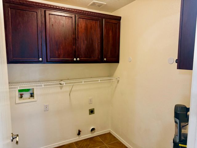 10909 Dream Weaver Drive NW, Albuquerque, NM 87114
