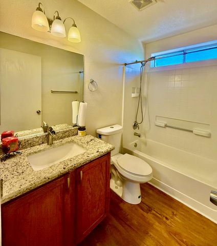 10909 Dream Weaver Drive NW, Albuquerque, NM 87114