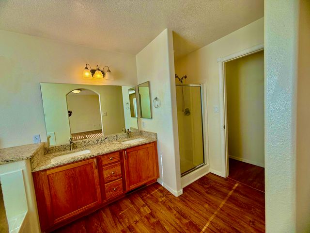 10909 Dream Weaver Drive NW, Albuquerque, NM 87114