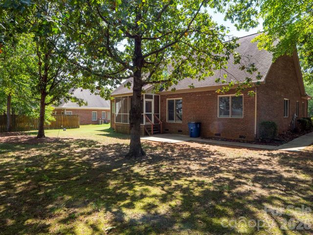 1137 Millwright Lane, Matthews, NC 28104