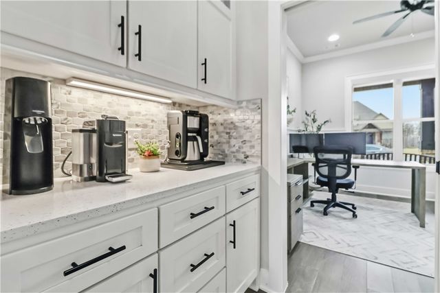 1504 Ridgeline Avenue, Lowell, AR 72745