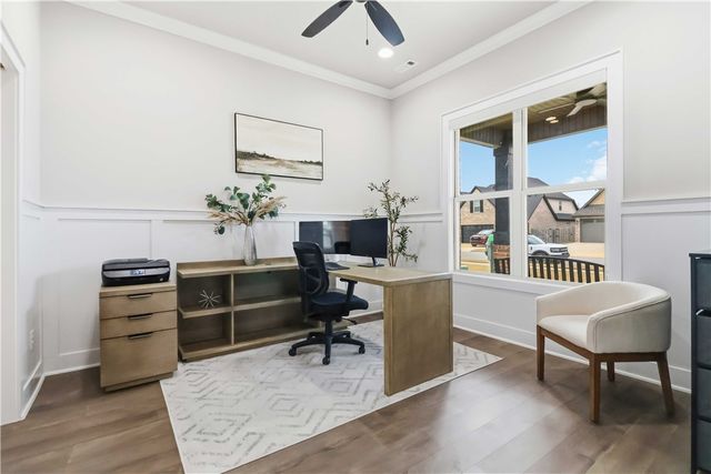 1504 Ridgeline Avenue, Lowell, AR 72745