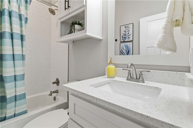 1504 Ridgeline Avenue, Lowell, AR 72745