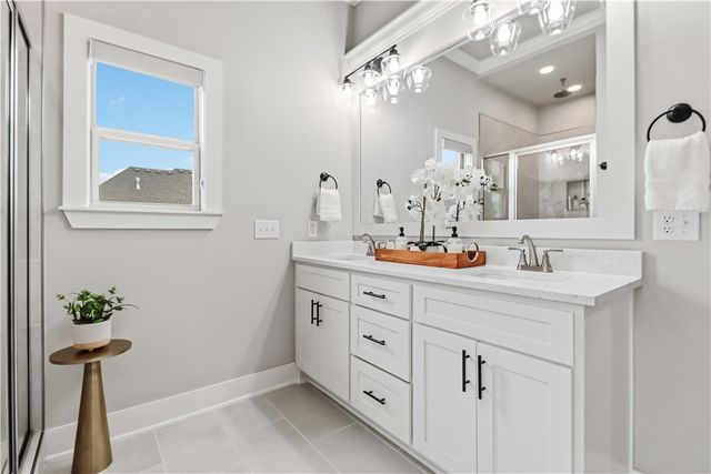 1504 Ridgeline Avenue, Lowell, AR 72745