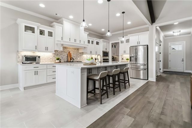 1504 Ridgeline Avenue, Lowell, AR 72745