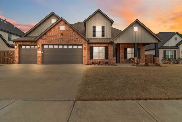 1504 Ridgeline Avenue, Lowell, AR 72745