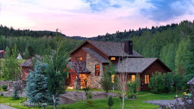 9802 HIDDENWATERS Lane, Victor, ID 83455