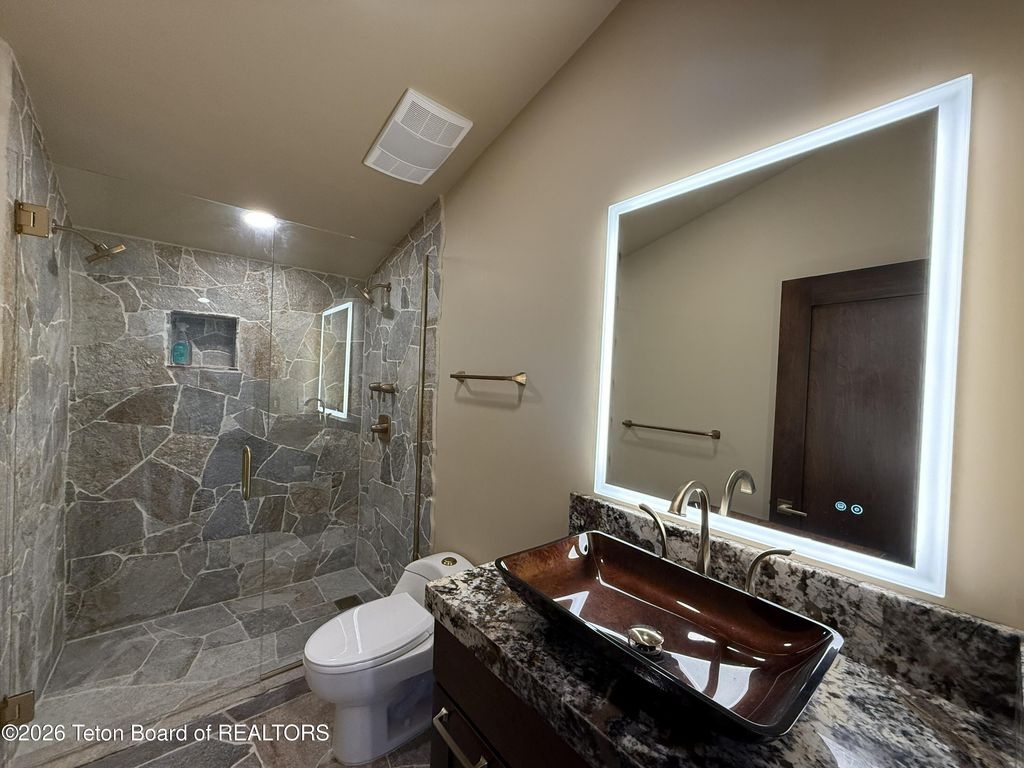 9802 HIDDENWATERS Lane, Victor, ID 83455 photo 16