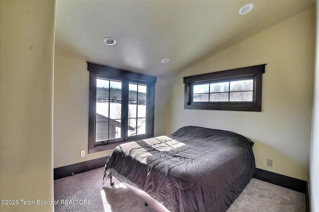 9802 HIDDENWATERS Lane, Victor, ID 83455 photo 17