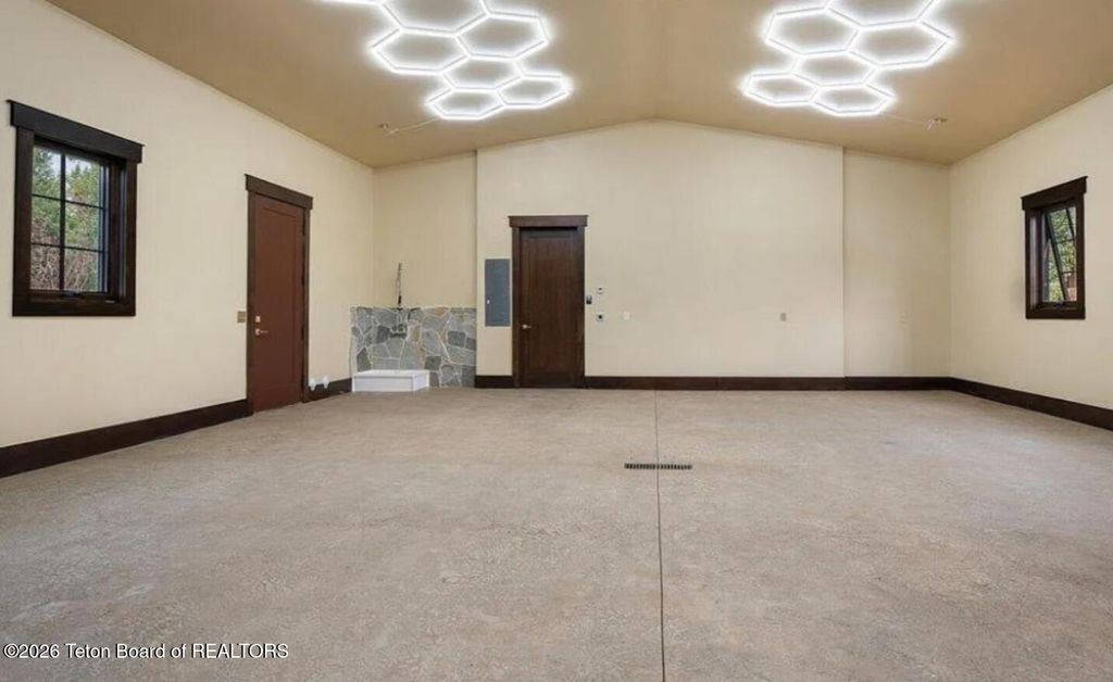 9802 HIDDENWATERS Lane, Victor, ID 83455 photo 32