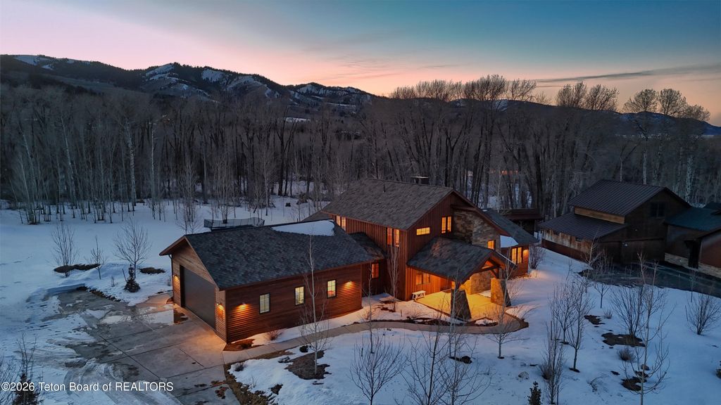 9802 HIDDENWATERS Lane, Victor, ID 83455 photo 39