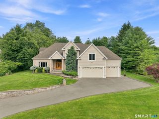 44 Chippenwood Lane, Bristol, CT 06010