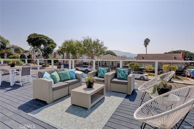 325 Avenue G, Redondo Beach, CA 90277