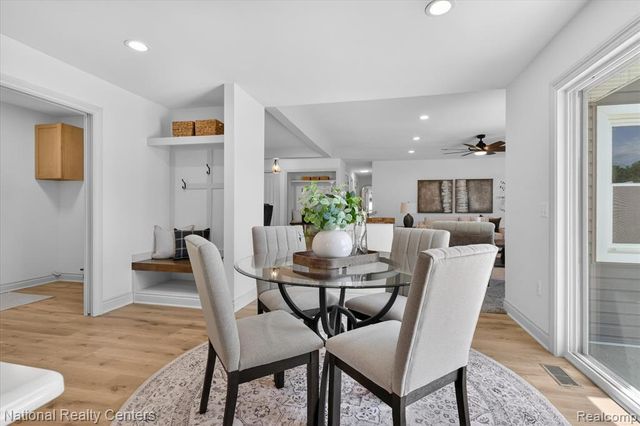 2601 Westwind Drive, Highland, MI 48357