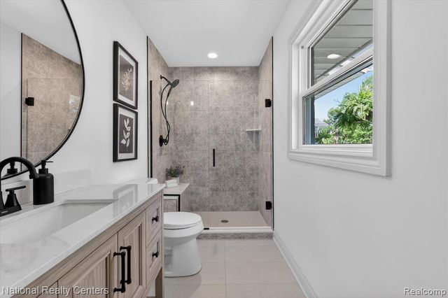 2601 Westwind Drive, Highland, MI 48357