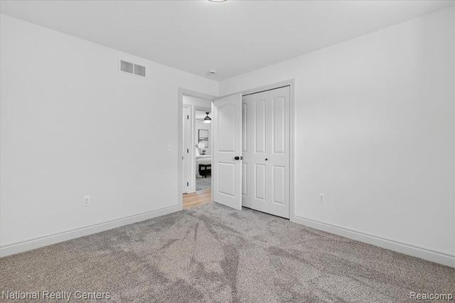 2601 Westwind Drive, Highland, MI 48357