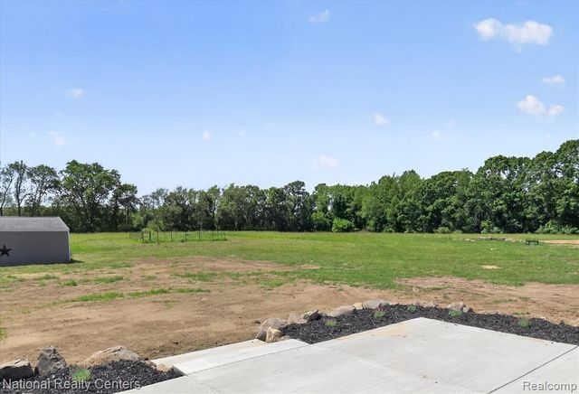 2601 Westwind Drive, Highland, MI 48357