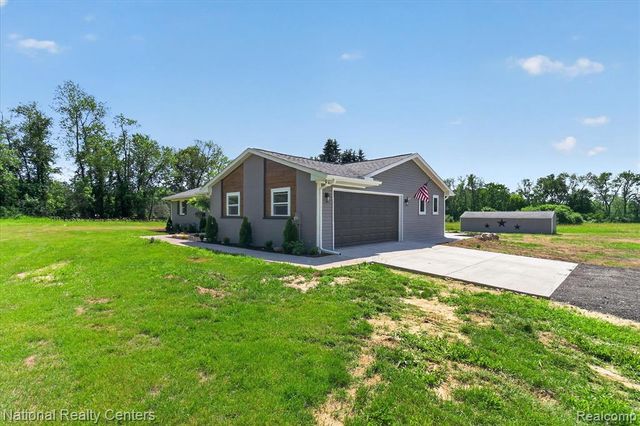 2601 Westwind Drive, Highland, MI 48357