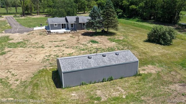 2601 Westwind Drive, Highland, MI 48357