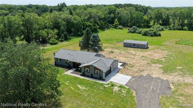 2601 Westwind Drive, Highland, MI 48357