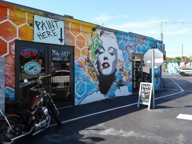 112 NE 5th Street, Fort Lauderdale, FL 33301