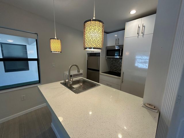 112 NE 5th Street, Fort Lauderdale, FL 33301