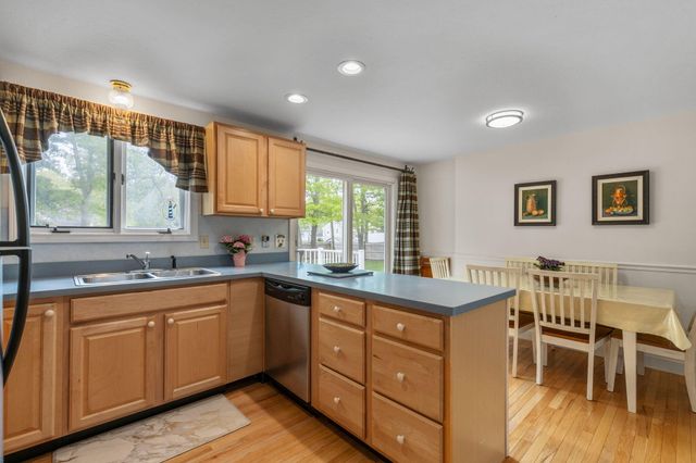 17 Outpost Lane, Centerville, MA 02632