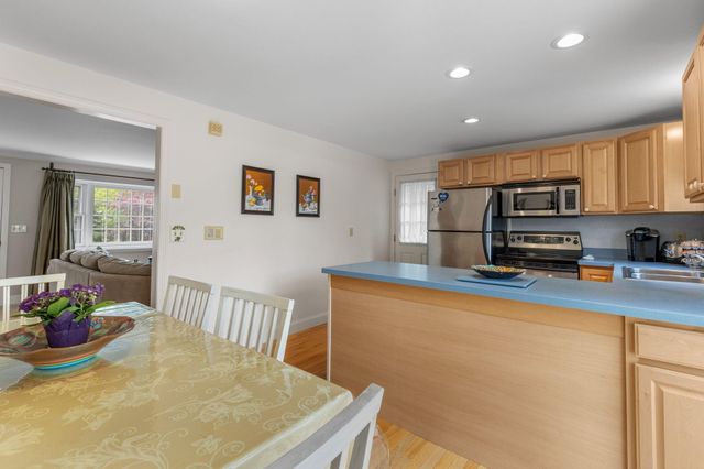17 Outpost Lane, Centerville, MA 02632