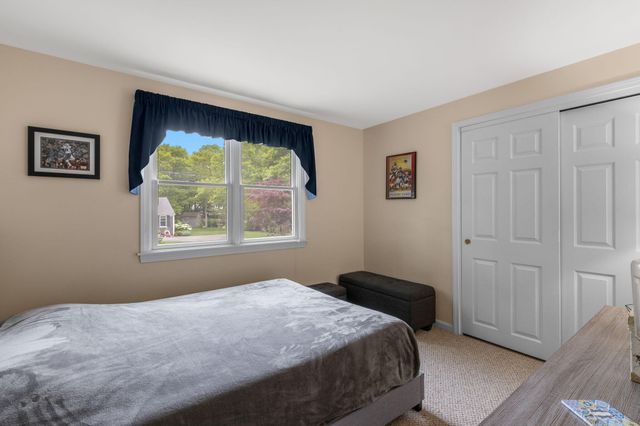 17 Outpost Lane, Centerville, MA 02632