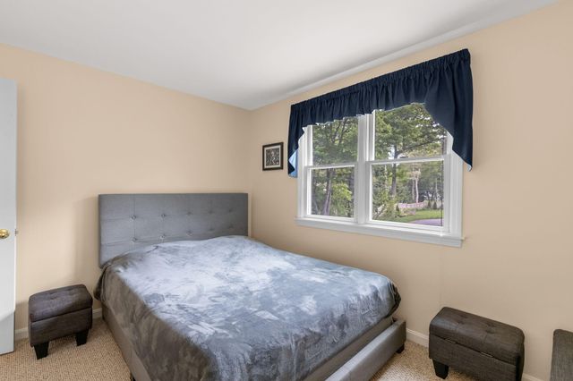 17 Outpost Lane, Centerville, MA 02632