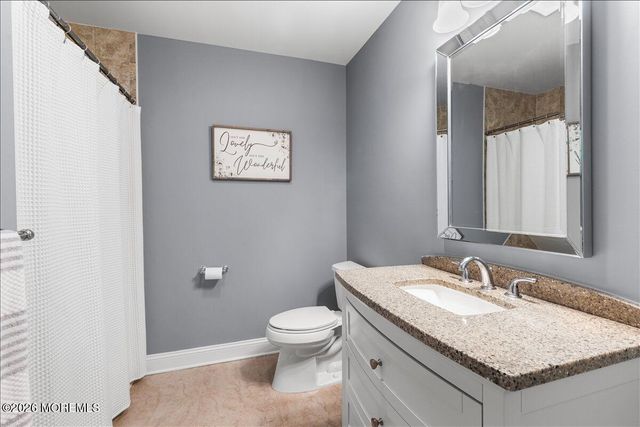 31 White Oak Lane, Aberdeen, NJ 07747