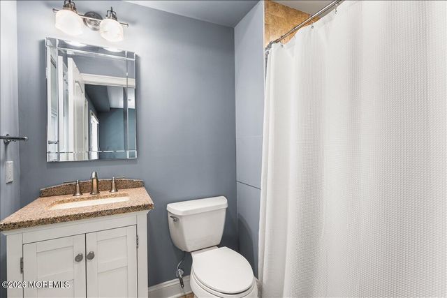 31 White Oak Lane, Aberdeen, NJ 07747