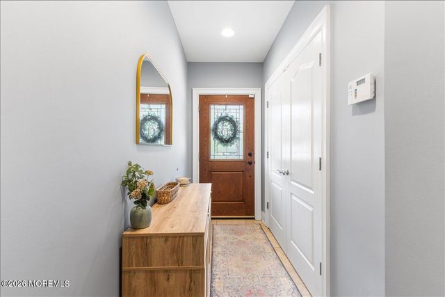 31 White Oak Lane, Aberdeen, NJ 07747