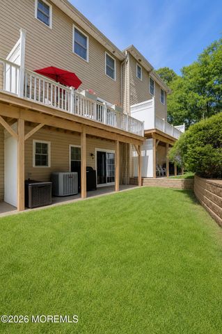 31 White Oak Lane, Aberdeen, NJ 07747