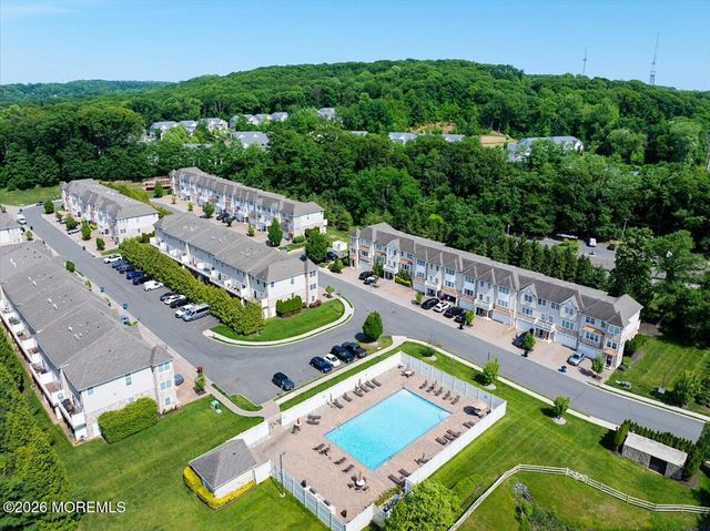 31 White Oak Lane, Aberdeen, NJ 07747