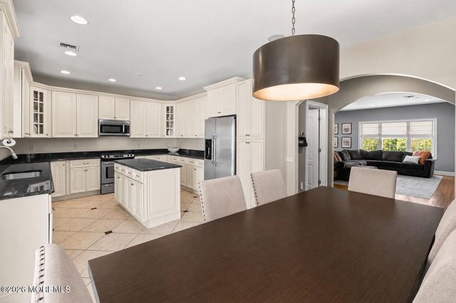 31 White Oak Lane, Aberdeen, NJ 07747