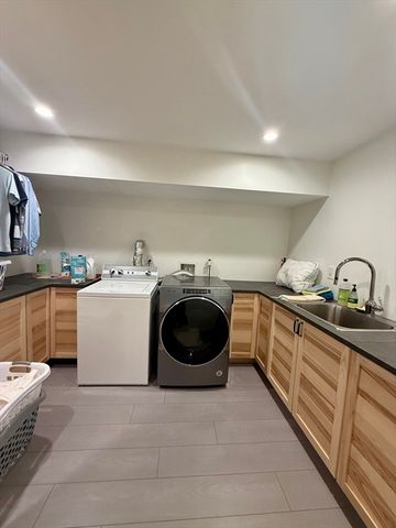 6 Parkside Dr 6, Boston, MA 02130