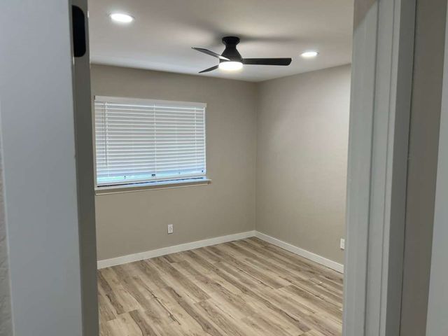 511 Amber Lane, Desoto, TX 75115