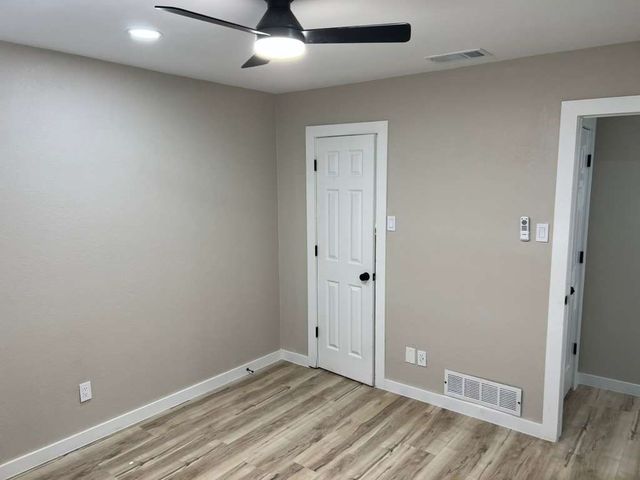 511 Amber Lane, Desoto, TX 75115