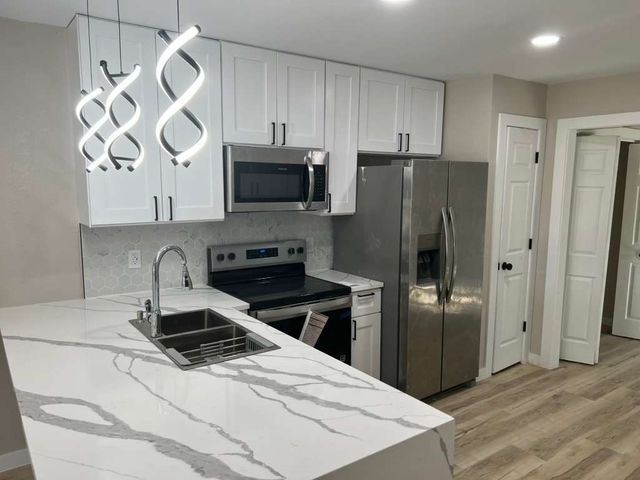 511 Amber Lane, Desoto, TX 75115