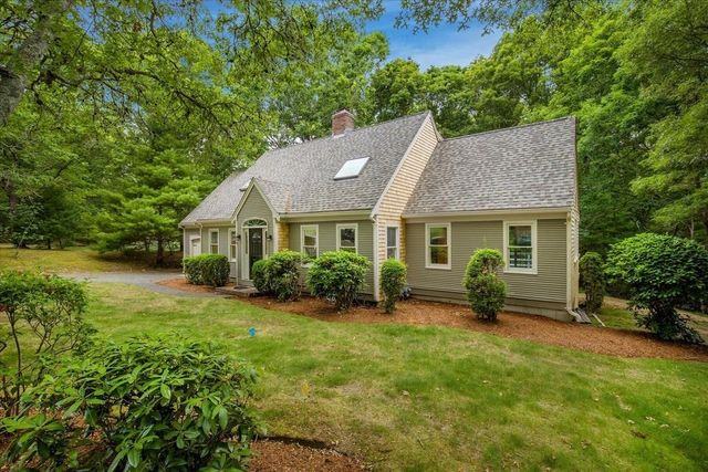 30 Currycomb Cir, Barnstable, MA 02668