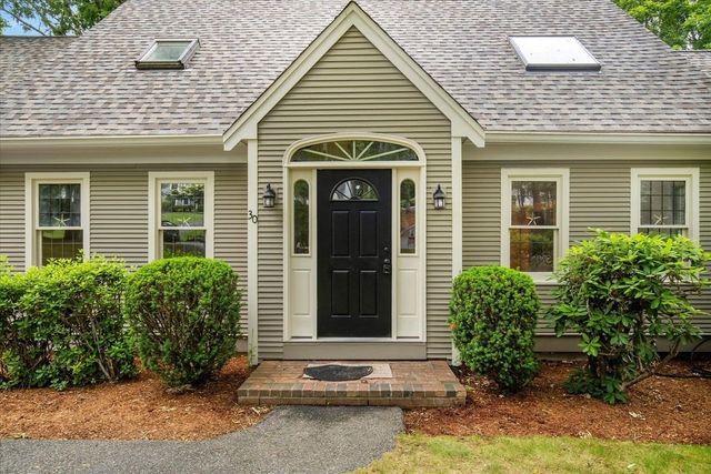 30 Currycomb Cir, Barnstable, MA 02668