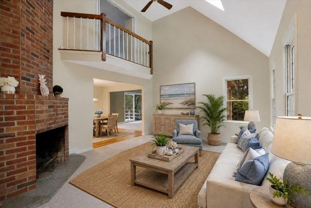 30 Currycomb Cir, Barnstable, MA 02668
