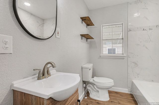 2039 Schley Ave, San Antonio, TX 78210